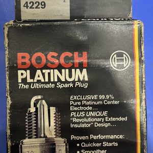 شمع کله قندی واشر دار پایه کوتاه پلاتینیوم مناسب خودروهای روغن سوز با بسته بندی فابریک بوش